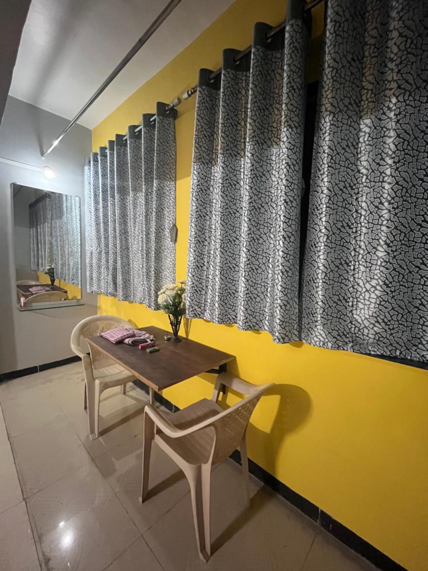 Patil Homestay Alībāg Exteriör bild